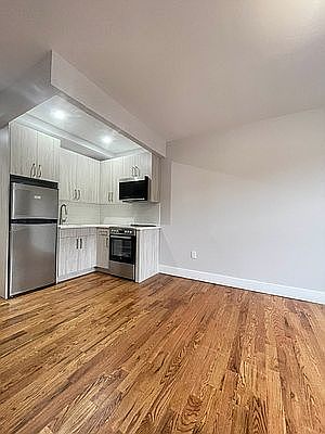 1st image of 180 Underhill Ave #2F