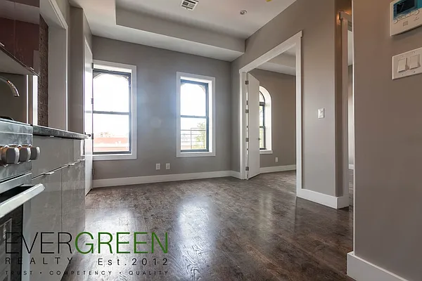 Rented by Evergreen Apartments BK | media 24