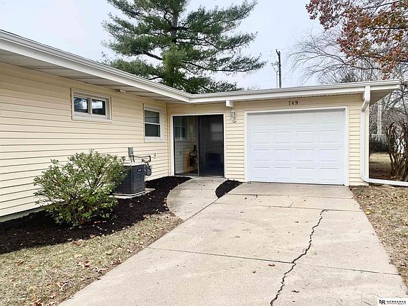 3rd image of 749 Northborough Ln