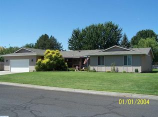 5437 Fern Loop, West Richland, WA 99353