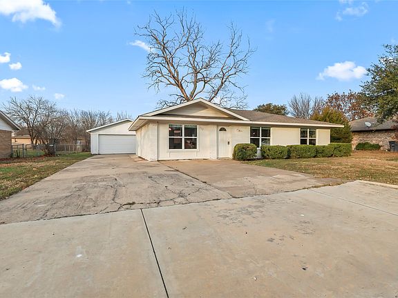 3rd image of 312 Bonnie View Dr