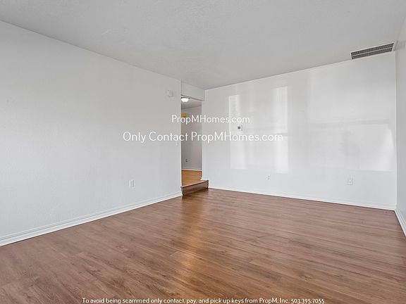 5th image of 2662 SE Aspen Ct