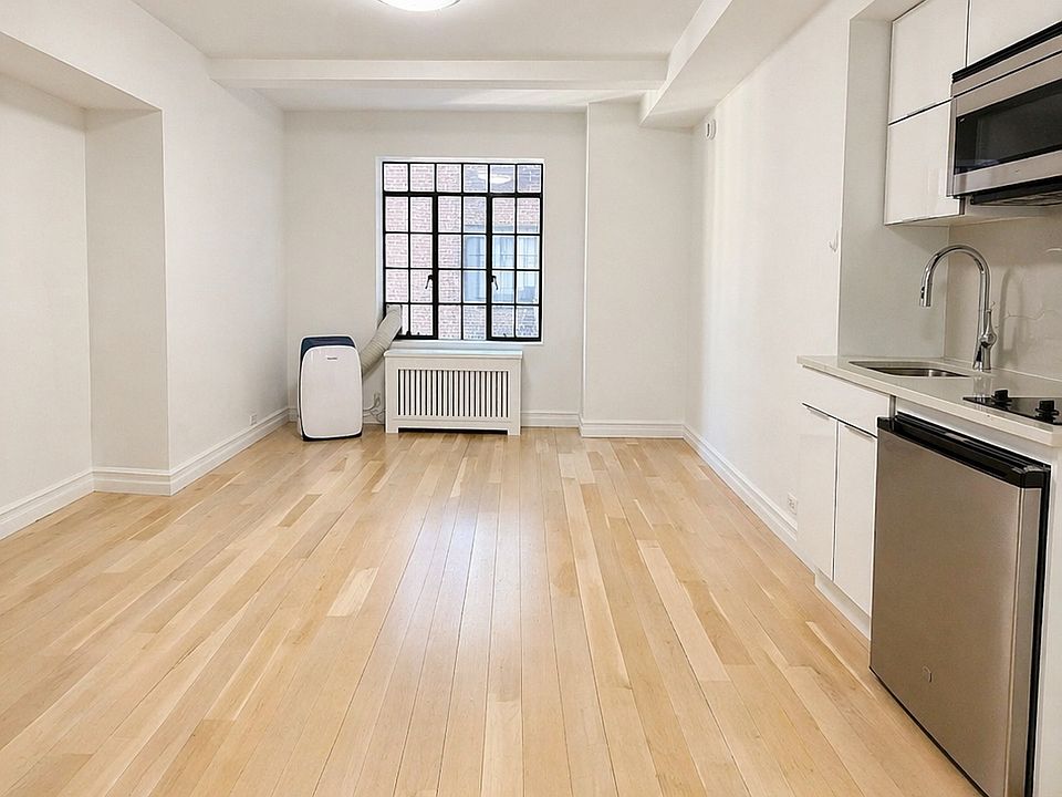 1st image of 25 Tudor City Pl #518A