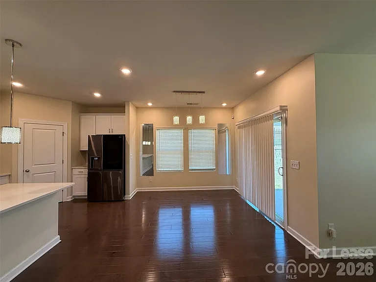 11838 Red Leaf Dr — Photo 4