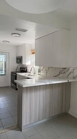 3611 SW 37th Ave — Photo 20