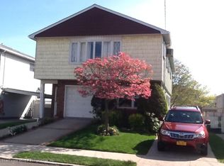 340 Dongan Hills Ave, Staten Island, NY 10305