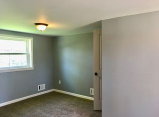 11240 Canterbury Dr APT A, Warren, MI 48093