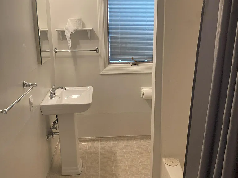 2057 Hoover Ave — Photo 18