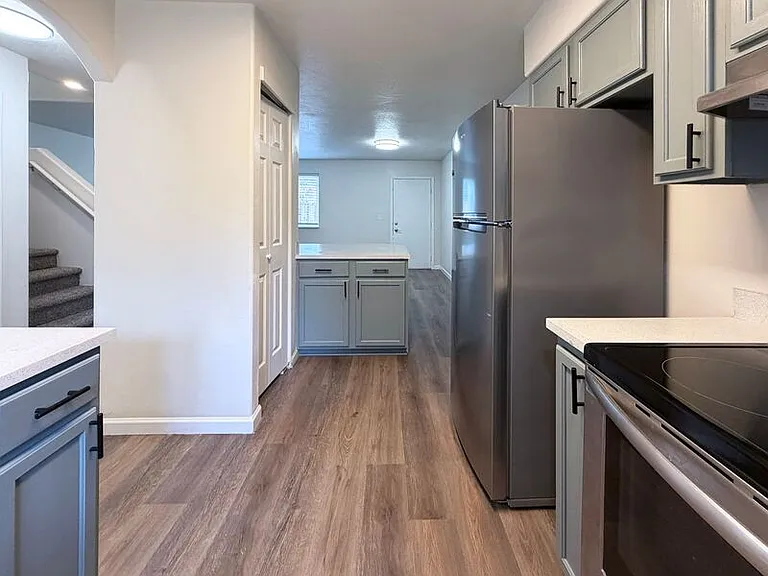 2447 Roosevelt Blvd #3 — Photo 6