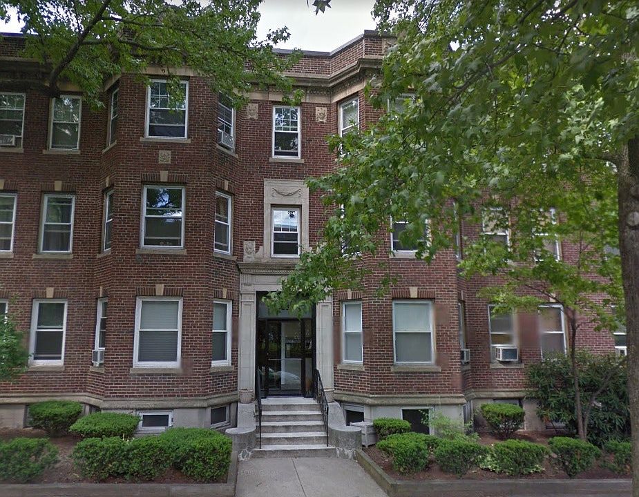 1st image of 61 Thatcher St APT 5C