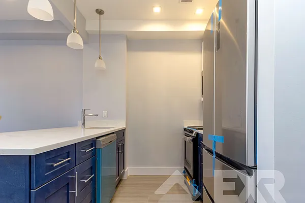 Rented by EXR | media 9