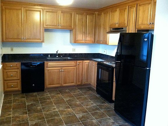 2nd image of 676 N 5th St APT 6