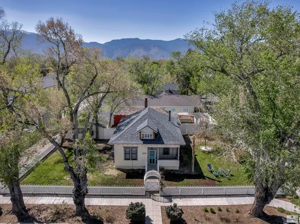 1558 1st St, Minden, NV 89423