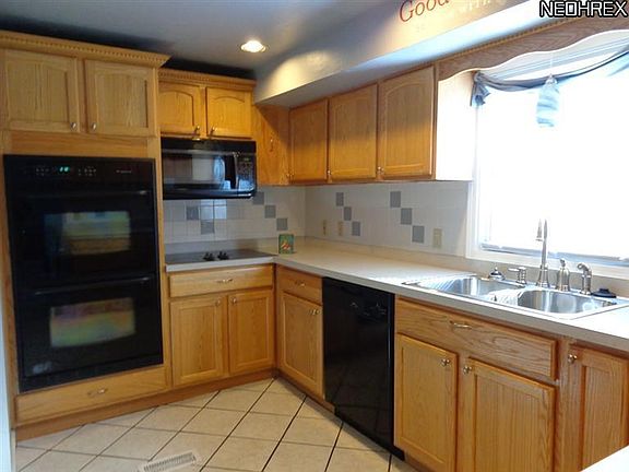 5th image of 20012 Lanbury Ave