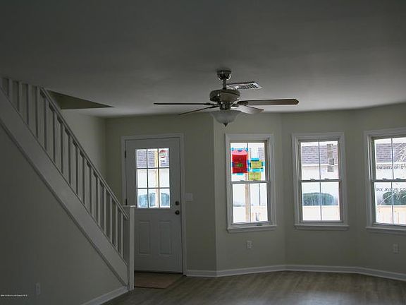 5th image of 1309 Whittier Ave