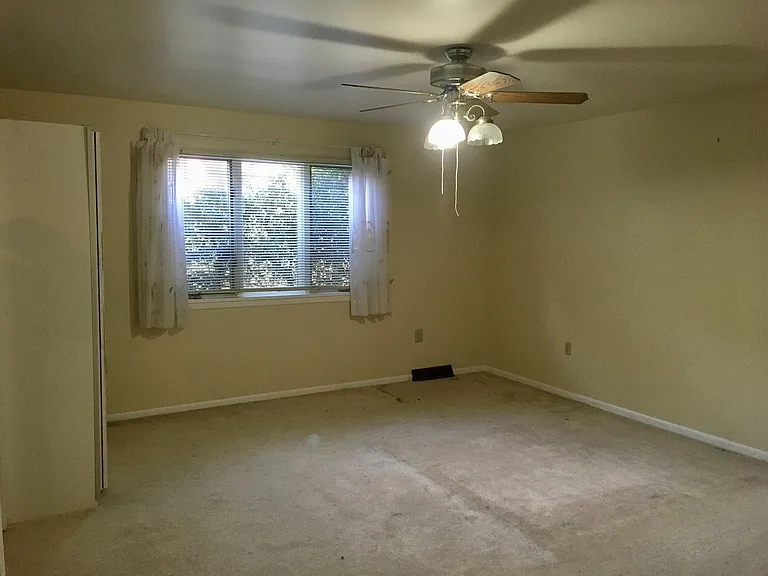 7009 Church St — Photo 8