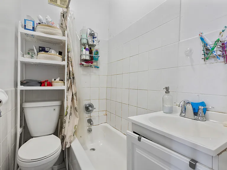 61 Delancey St #12 — Photo 6