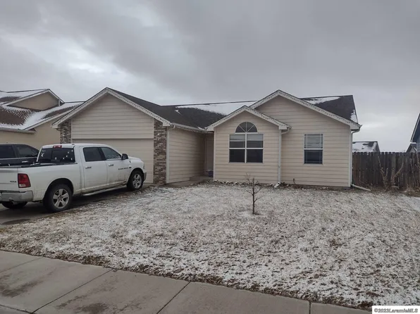 1127 Symons St, Laramie, WY 82070