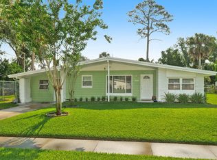 2919 Apollo Dr, Atlantic Beach, FL 32233