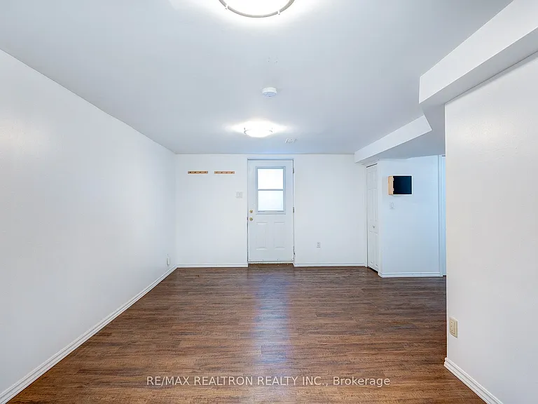 80 Harlandale Ave #LOWER — Photo 6