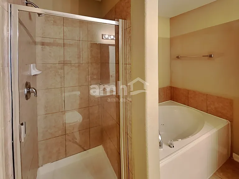 1022 Yorkshire Hollow Ln — Photo 15