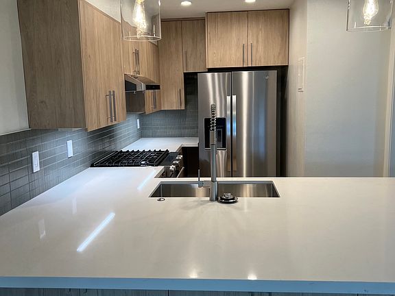 Kitchen with large counter