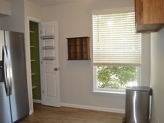 4th image of 1937 Greenpoint Dr APT 203