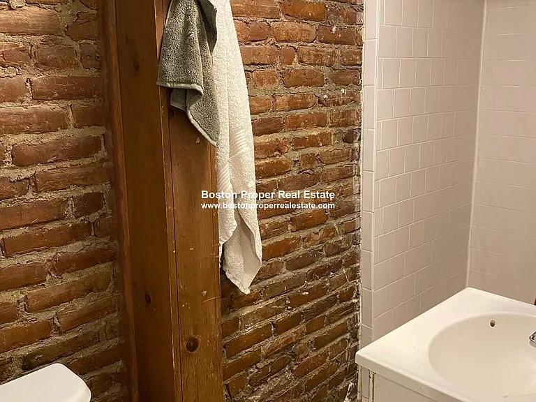 109 Dartmouth St #24 — Photo 10