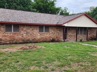 800 S 3rd St, Sanger, TX 76266
