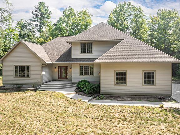 3rd image of 3672 Dock Rd