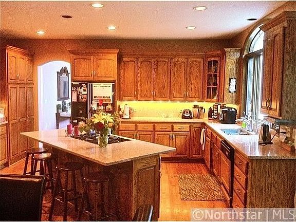 3rd image of 15161 Oneida St NW