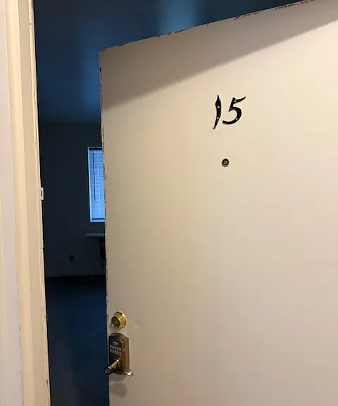 1712 Jefferson Park Ave #15 — Photo 1