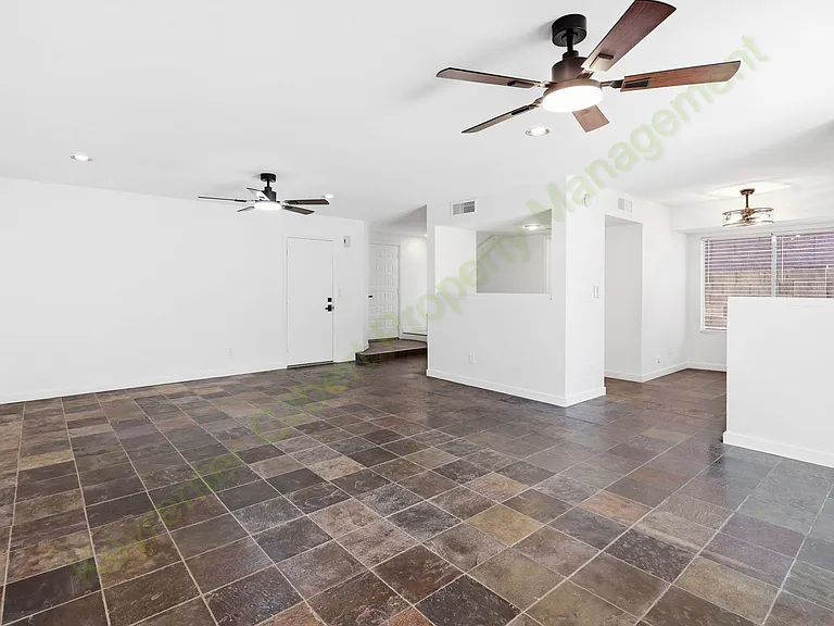 5435 E Elmwood St — Photo 8