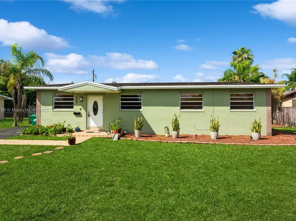 9540 Lisa Rd, Cutler Bay, FL 33157