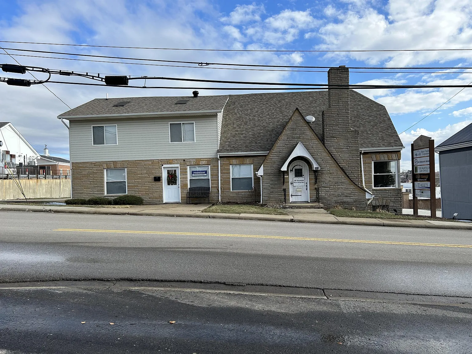 100 Fernwood Road - 8 — Photo 4