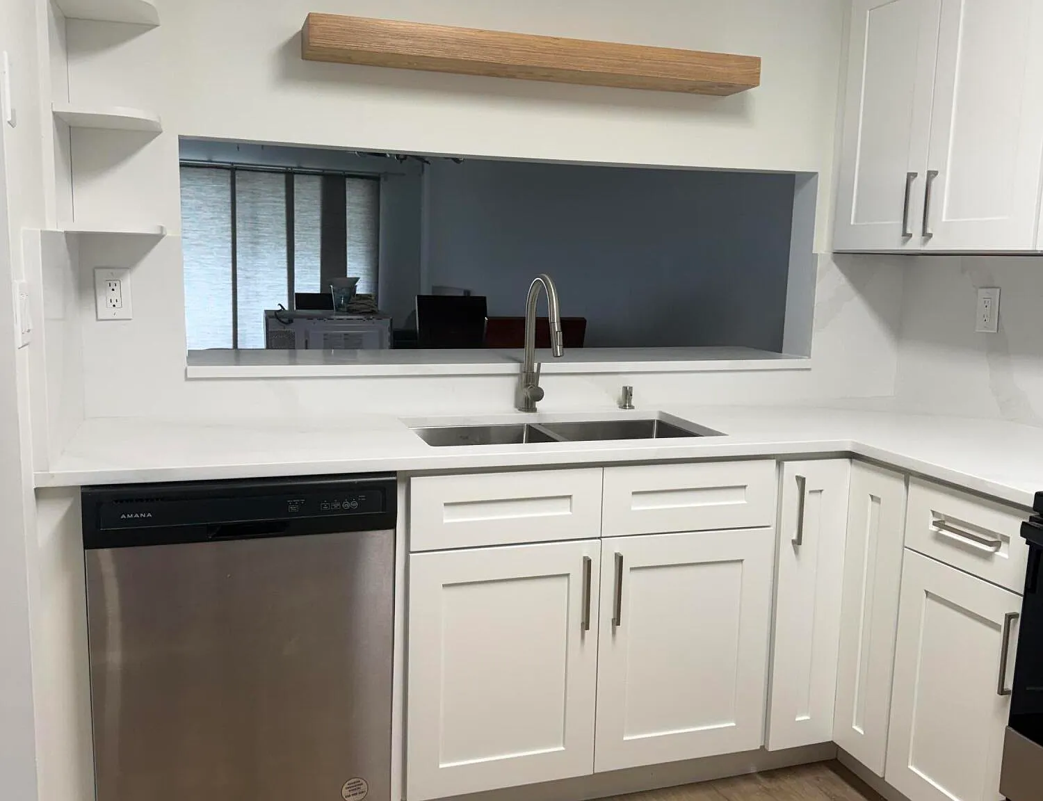 2 bed, 2.0 bath, 1046 sqft, $2,200 — Photo 2