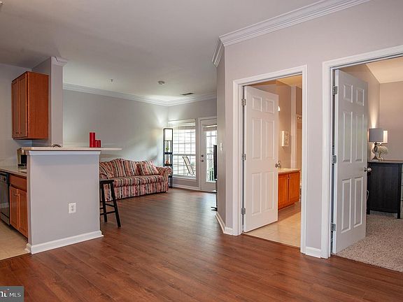 2nd image of 4870 Eisenhower Ave Unit 101