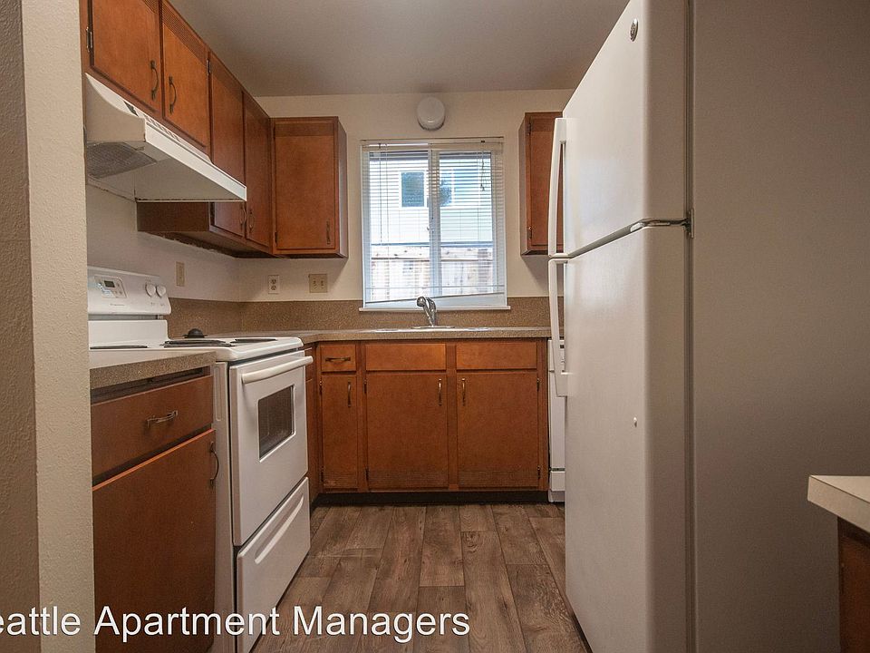 1st image of 19854 25th Ave NE APT A