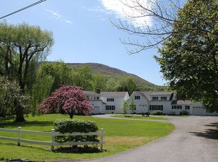 216 School St, Arlington, VT 05250