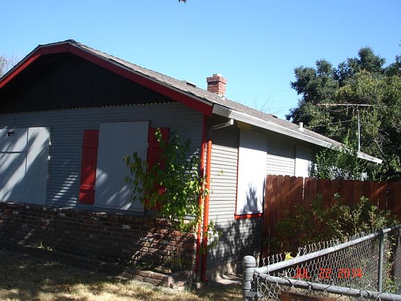 5th image of 436 E Noble St