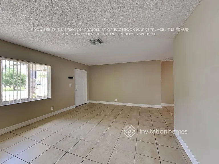 6864 NW 28th Ave — Photo 4