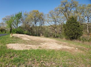 4913 Country Club Dr, High Ridge, MO 63049