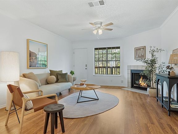 2nd image of 2215 Post Rd APT 2070