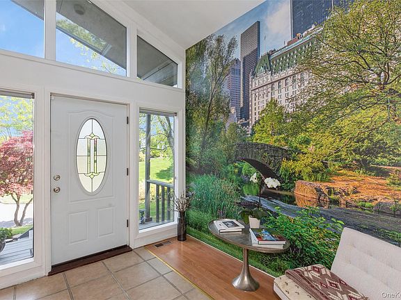 4th image of 105 Nadia Court
