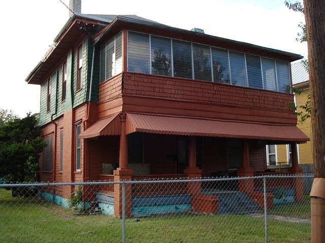 1st image of 1734 Laura St