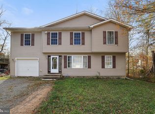 4122 Indian Ave, Pocono Summit, PA 18346