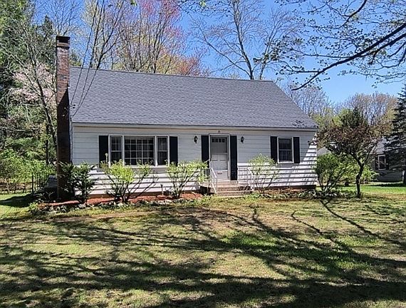 2nd image of 35 Pine St