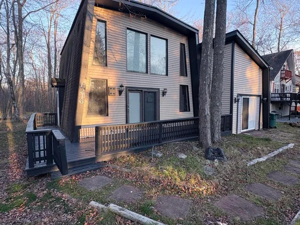 5607 Pembrook Dr, Tobyhanna, PA 18466