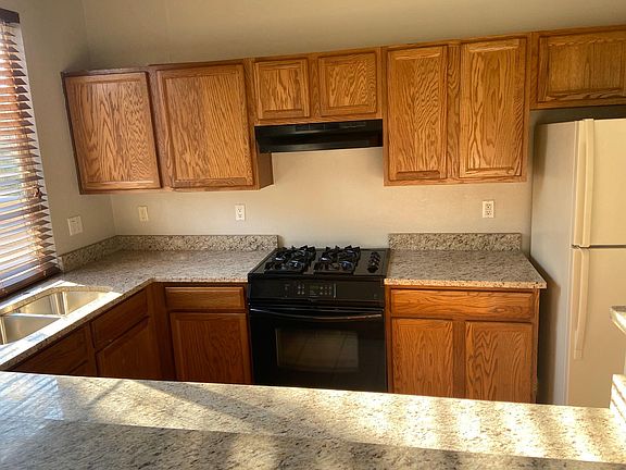 2nd image of 7817 Louisiana Blvd NE Unit 402
