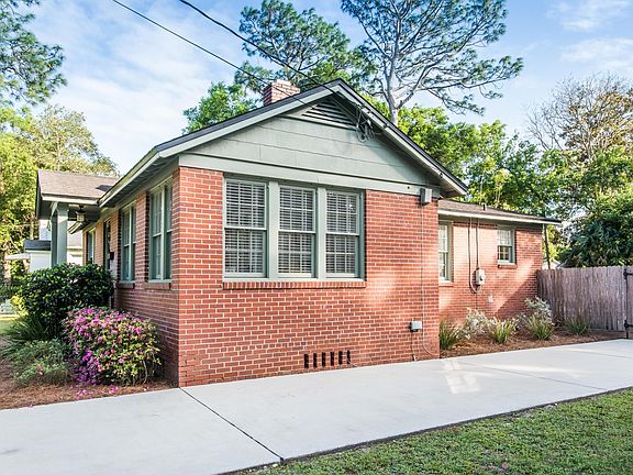 3rd image of 1252 Miramar Ave